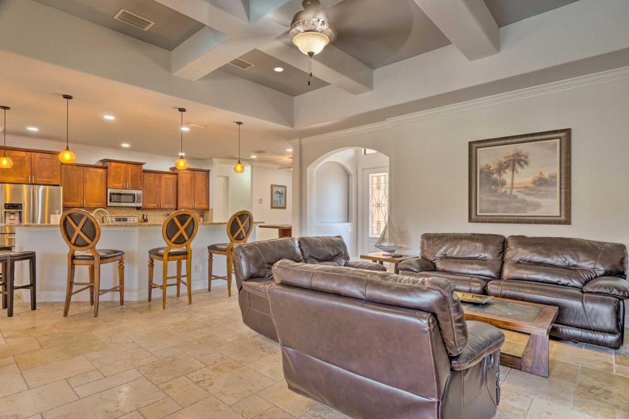 Canalfront Cape Coral Home With Patio And Grill! المظهر الخارجي الصورة