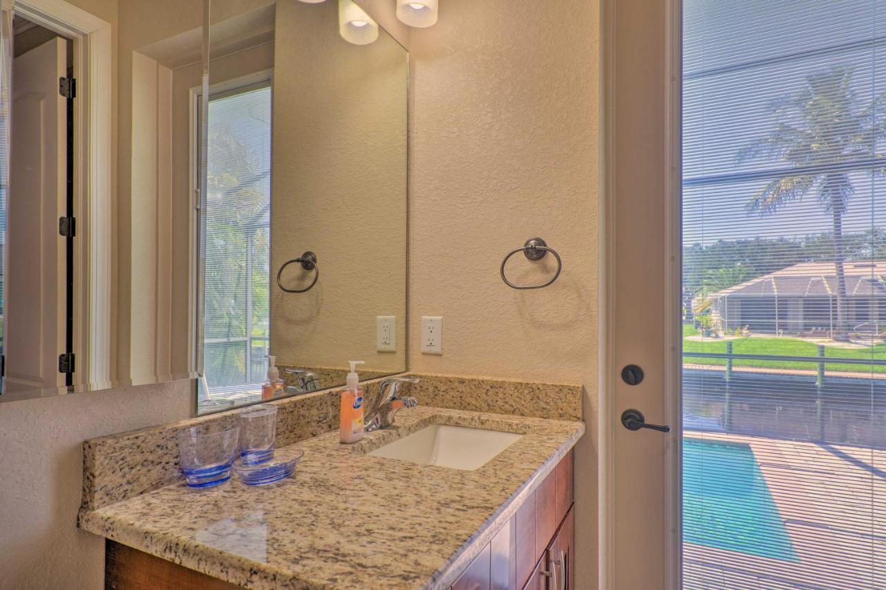 Canalfront Cape Coral Home With Patio And Grill! المظهر الخارجي الصورة